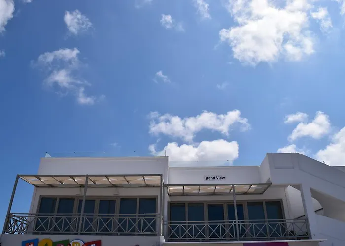 Island View Santorini Pýrgos